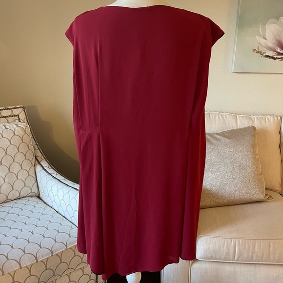 Catherines Reversible Burgundy & Black Sleeveless Blouse - Picture 3 of 16